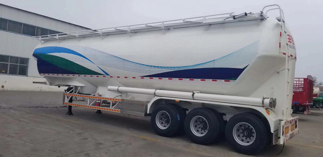 V-Shape Bulk Cement Tanker Trailer