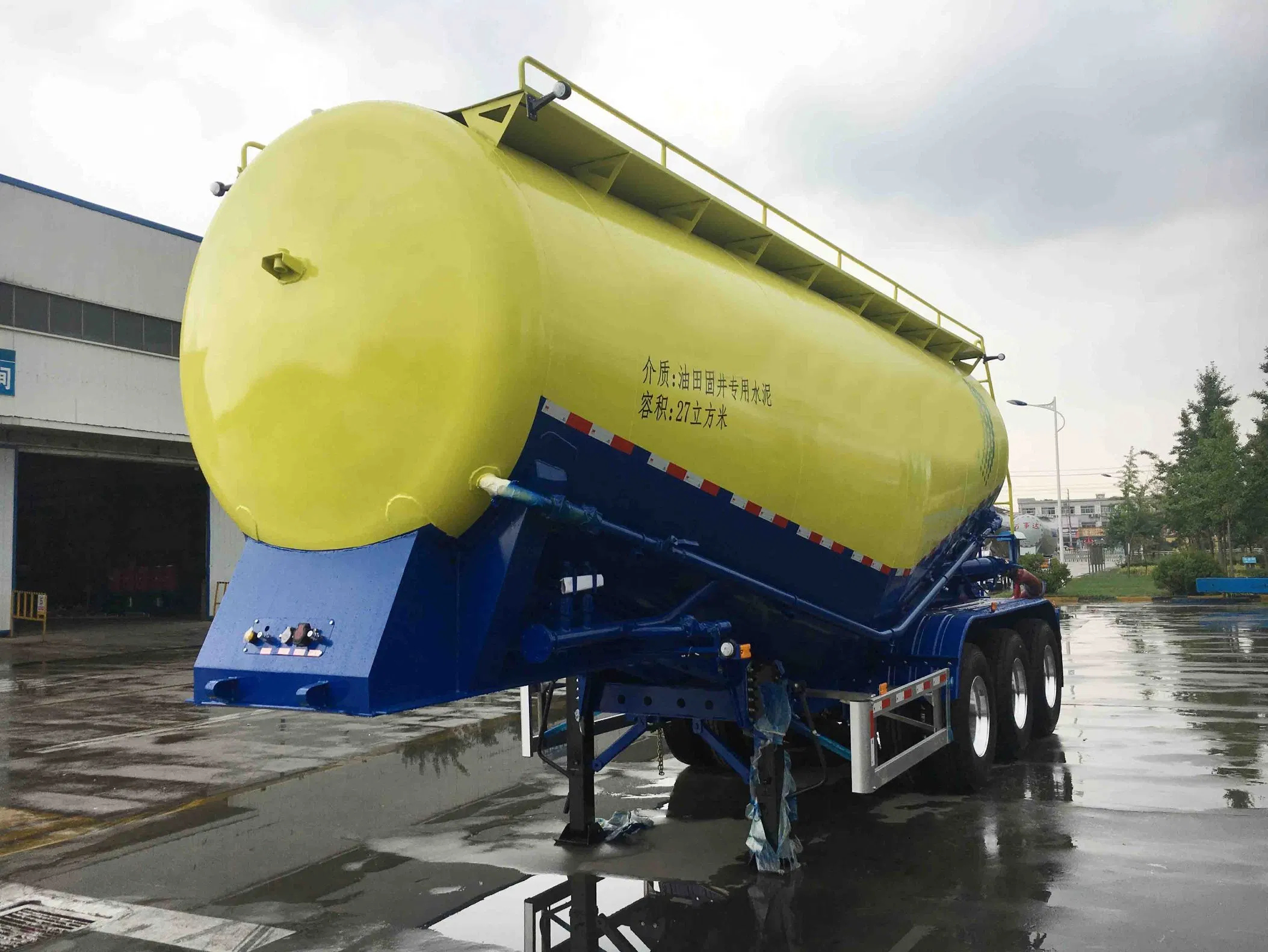 V-Shape Bulk Cement Tanker Trailer