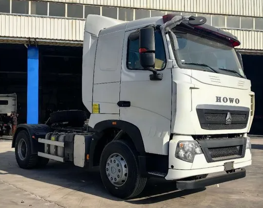 Heavy Duty HOWO 420HP 6x4 Tractor Head with Sleeper Cab