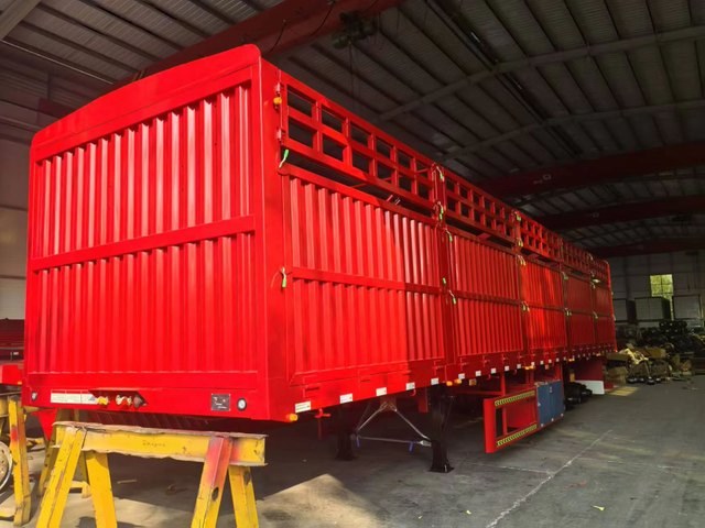 Large Capacity Dry Cargo Fence Semi Trailer