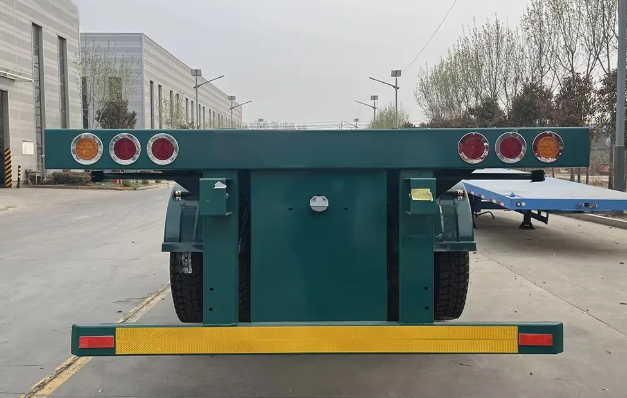 Heavy Duty 3 Axle 40ft Skeleton Semi Trailer for 30-60 Ton Loading