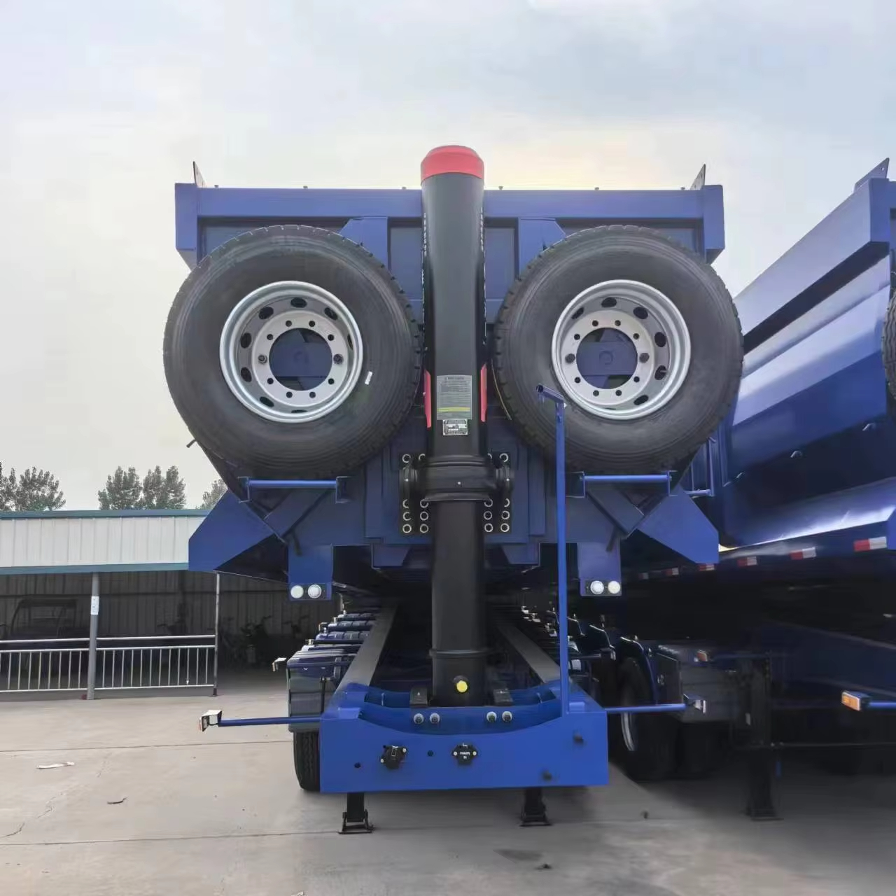Reinforced Quarry Dump Semi Trailer with Heavy Duty Suspension