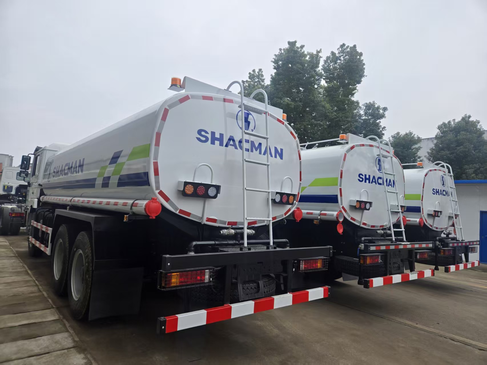 SHACMAN F3000 6x4 20,000 Liters Heavy Duty Water Tank Truck