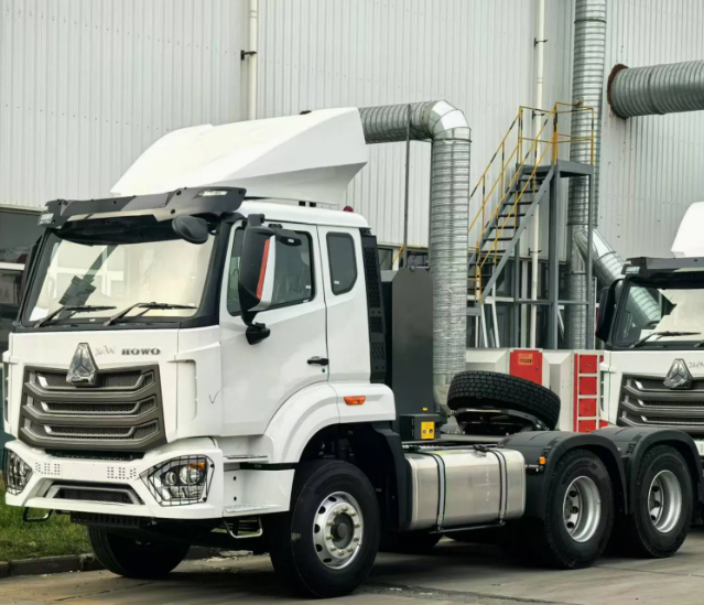 Heavy Duty HOWO 420HP 6x4 Tractor Head with Sleeper Cab