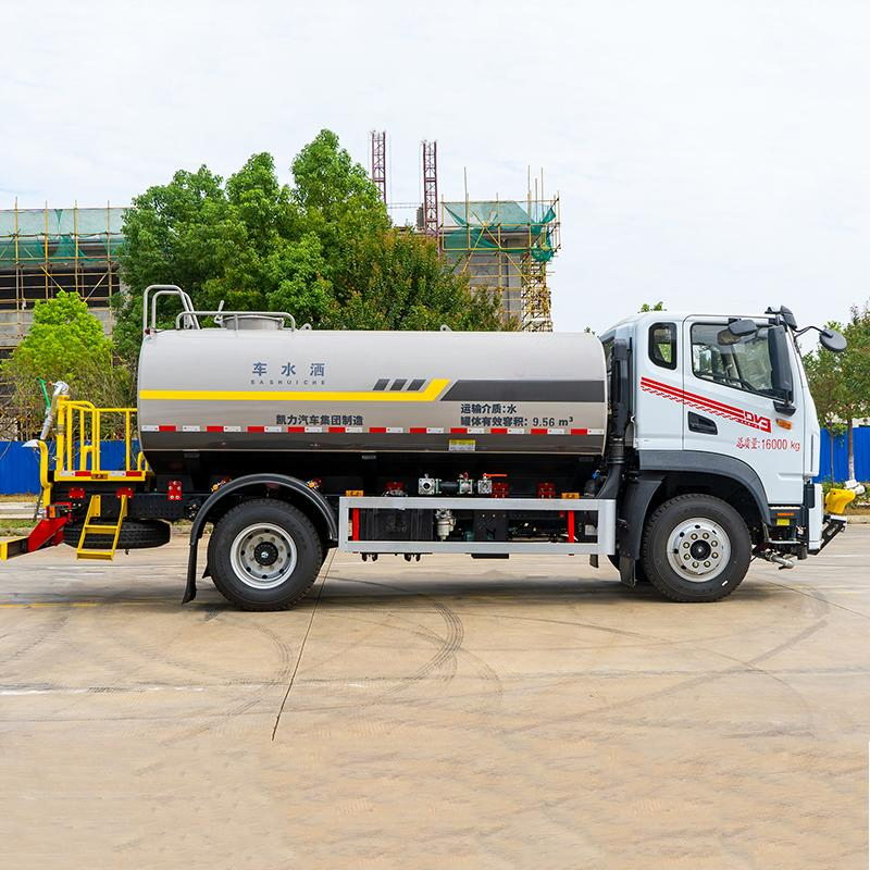 Durable Dong Feng Water Tank Truck for Efficient Roro Transport