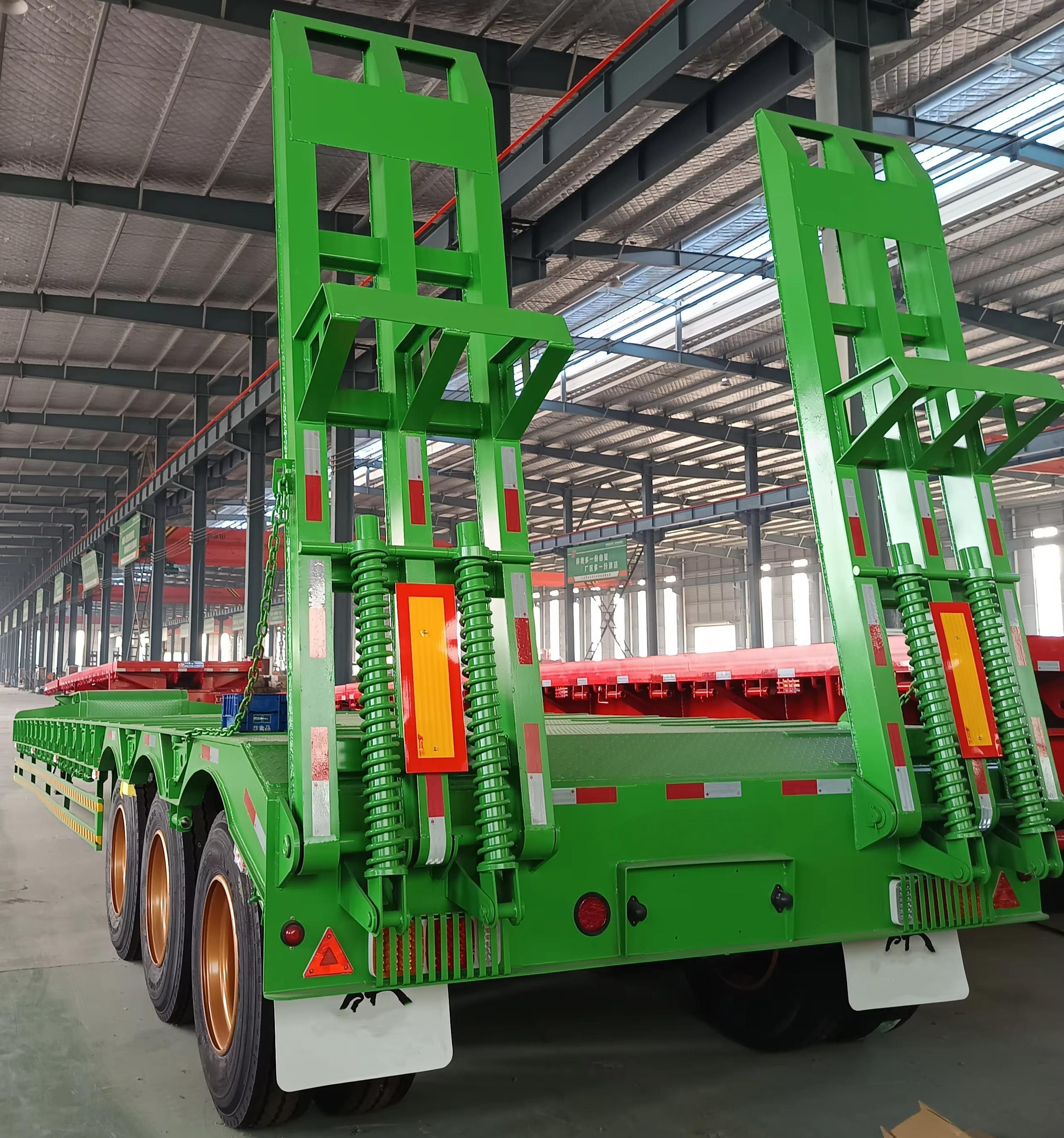 3 Axle 60 Ton Lowbed Semi Trailer Heavy Duty Excavator Transport Trailer