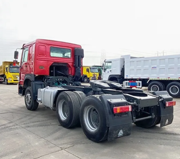 SINOTRUK HOWO 371HP 6x4 Tractor Truck