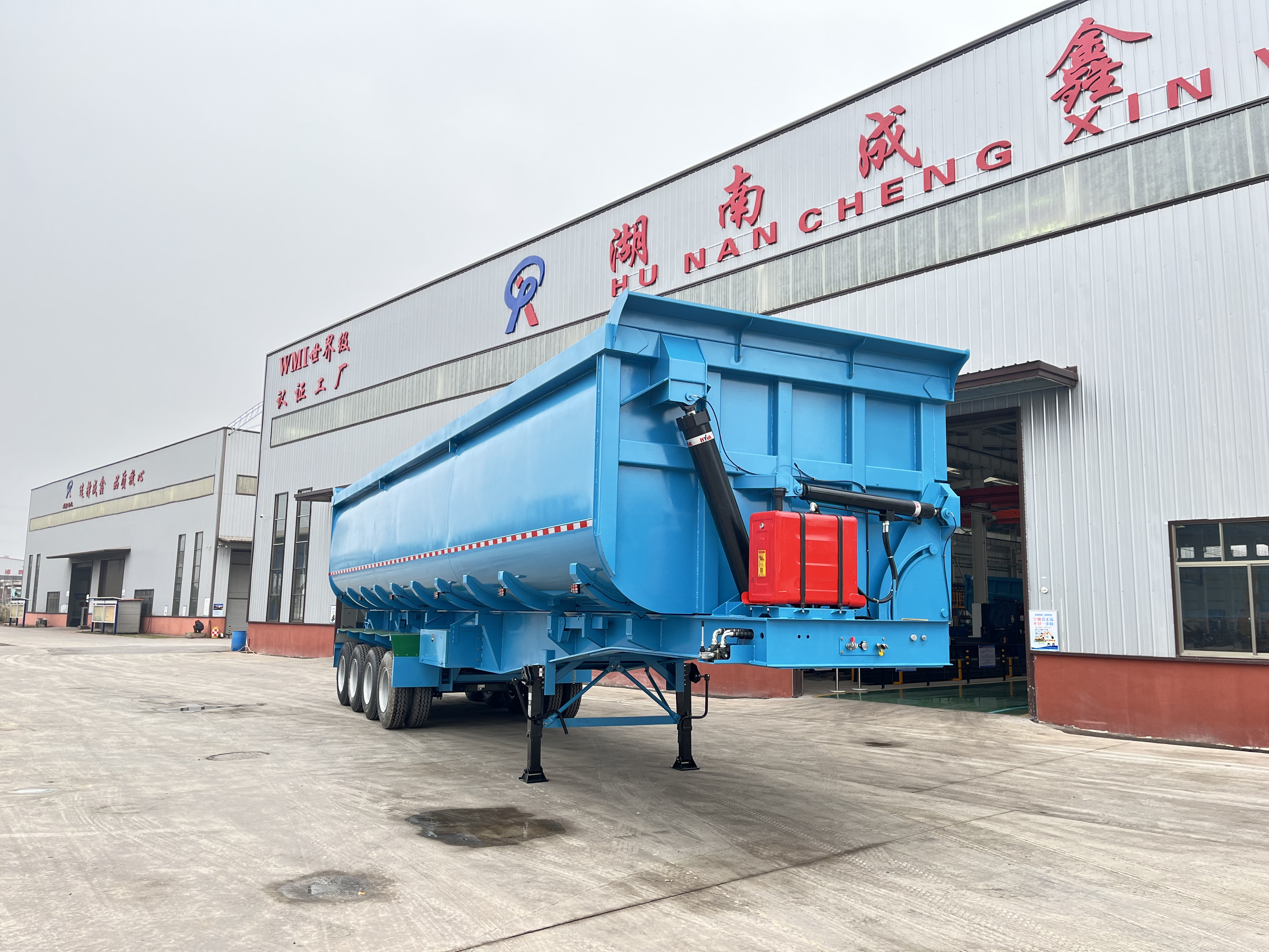 Hydraulic Side Dump Semi Trailer | High Capacity Tipper Trailer for Mining & Construction